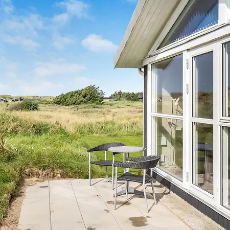 3 Bedroom Beautiful In * Løkken