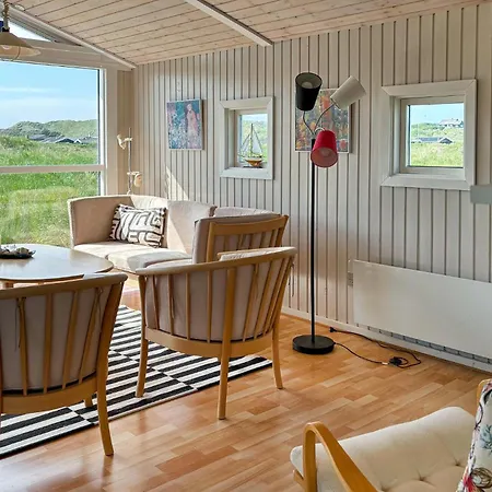 3 Bedroom Beautiful In Tatil Evi Løkken