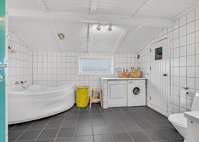 Charlottevej Ix Holiday home *